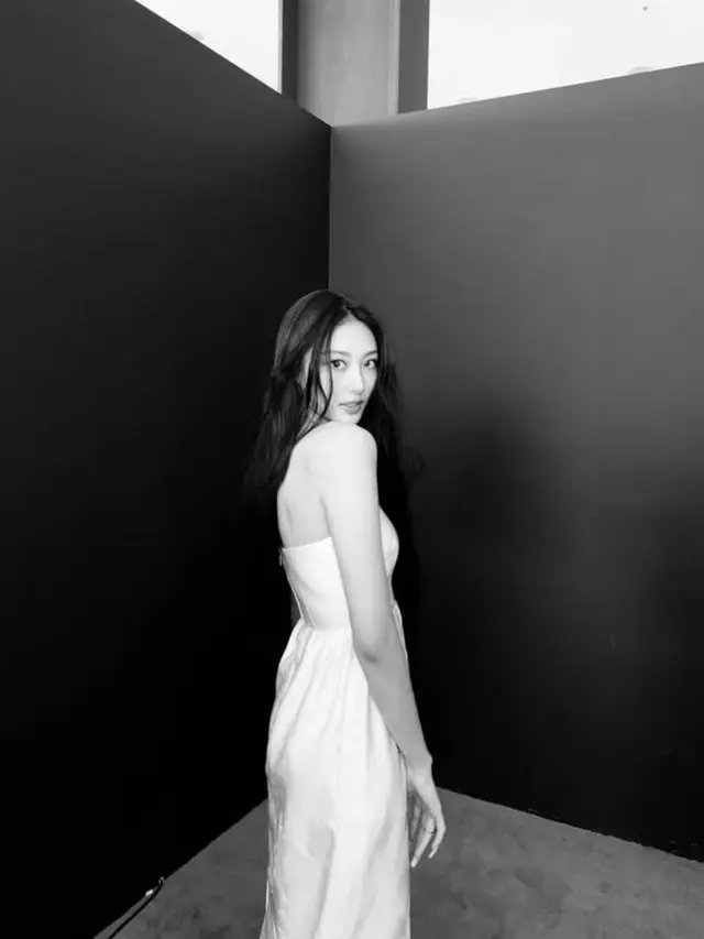 Mix and Match Gaya Old Money ala Gawon Meovv (Instagram/@gawonfeeds)