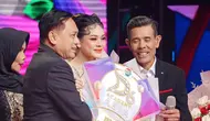 Potret Kenangan Melly Lee Bersama Sang Ayah