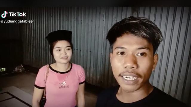 Ingat Cowok yang Beri Mahar Sandal Jepit? Ini Kabar Terbarunya