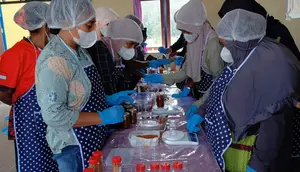 Cerita Puluhan Istri Petani di Sorong Ubah Jantung Pisang Jadi Abon
