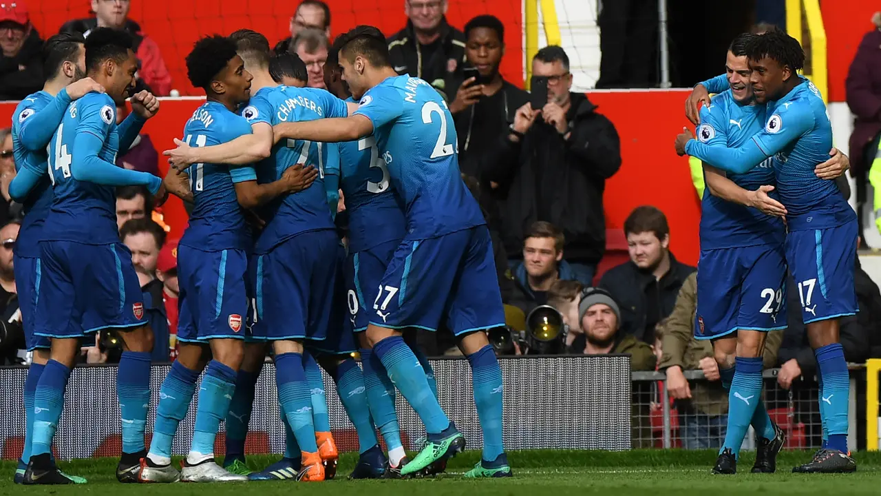Lewat Gol Fellaini, Manchester United Kalahkan Arsenal pada Menit Akhir