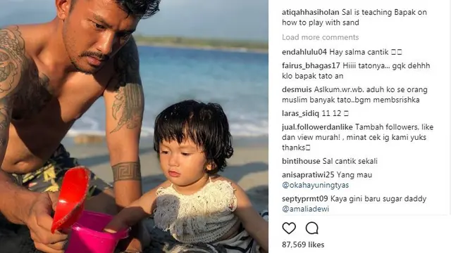 Keluarga Rio Dewanto dan Atiqah Hasiholan
