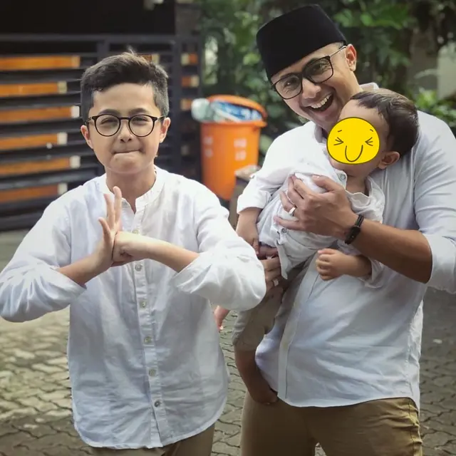 6 Potret Kebersamaan Hengky Kurniawan dan Putranya, Bak Kakak Adik