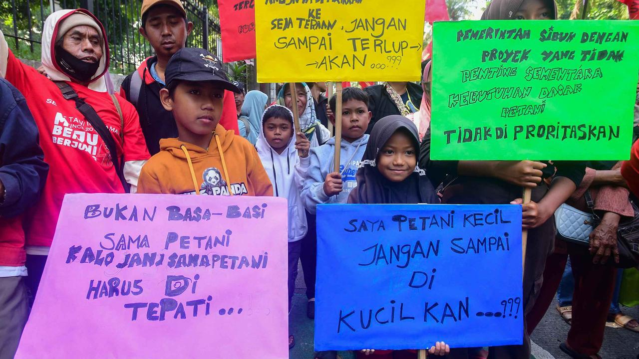 FOTO: Hari Tani Nasional, Petani Indramayu Tuntut Perbaikan Irigasi dan Modernisasi Pertanian