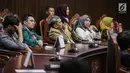 Ekspresi peserta saat mengikuti sidang putusan sengketa Pilpres 2019 di Gedung Mahkamah Konstitusi (MK), Jakarta, Kamis (27/6/2019). MK akan membacakan putusan sengketa Pilpres 2019 yang dimohonkan kubu Prabowo-Sandiaga. (Liputan6.com/Faizal Fanani)