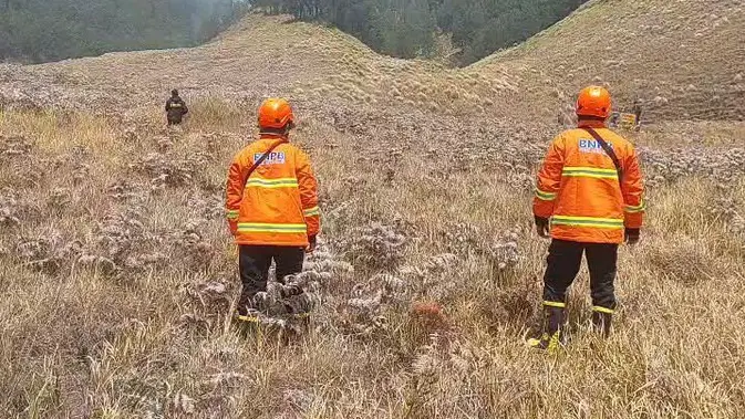 Kepulan Asap Bromo Mulai Teratasi, Petugas Tetap Waspada
