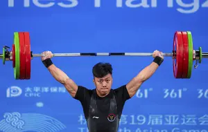 Rahmat Erwin Abdullah Sabet Emas Asian Games 2026, Pecahkan Dua Rekor Dunia