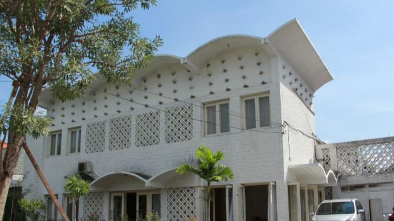Arsitektur Jengki di Surabaya