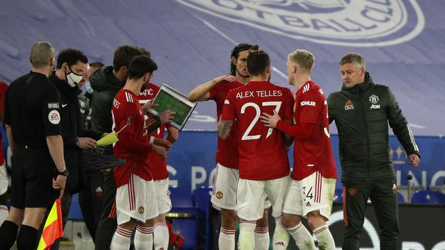 Kelechi Iheanacho Gemilang, Leicester City Kandaskan MU 3-1