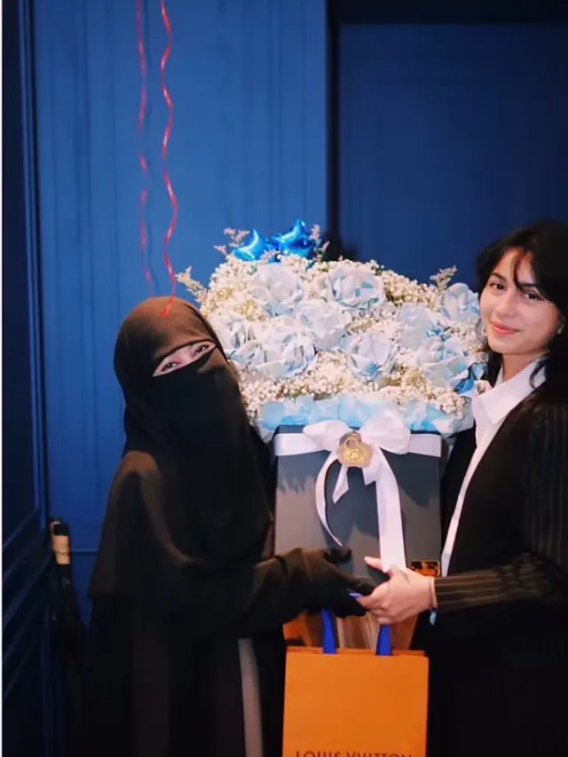 Sintya Marisca dan Umi Pipik