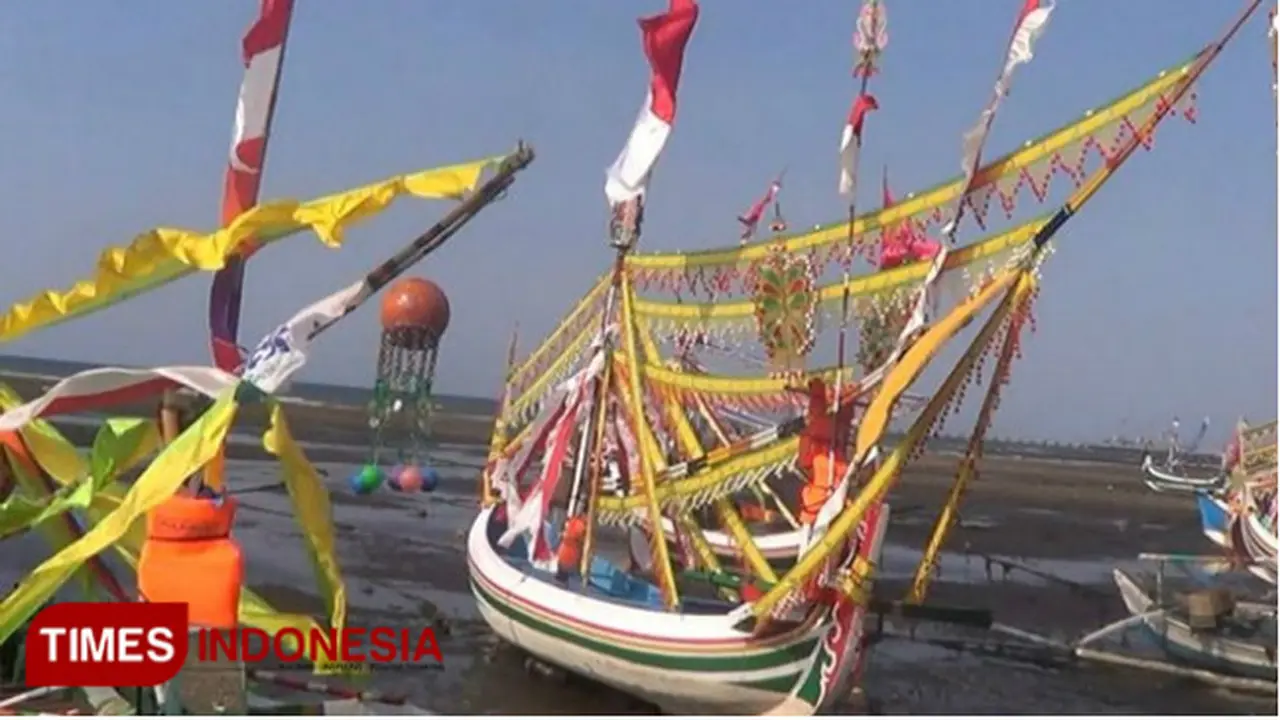 Hias Perahu, Tradisi Warga di Probolinggo Agar Selamat Melaut