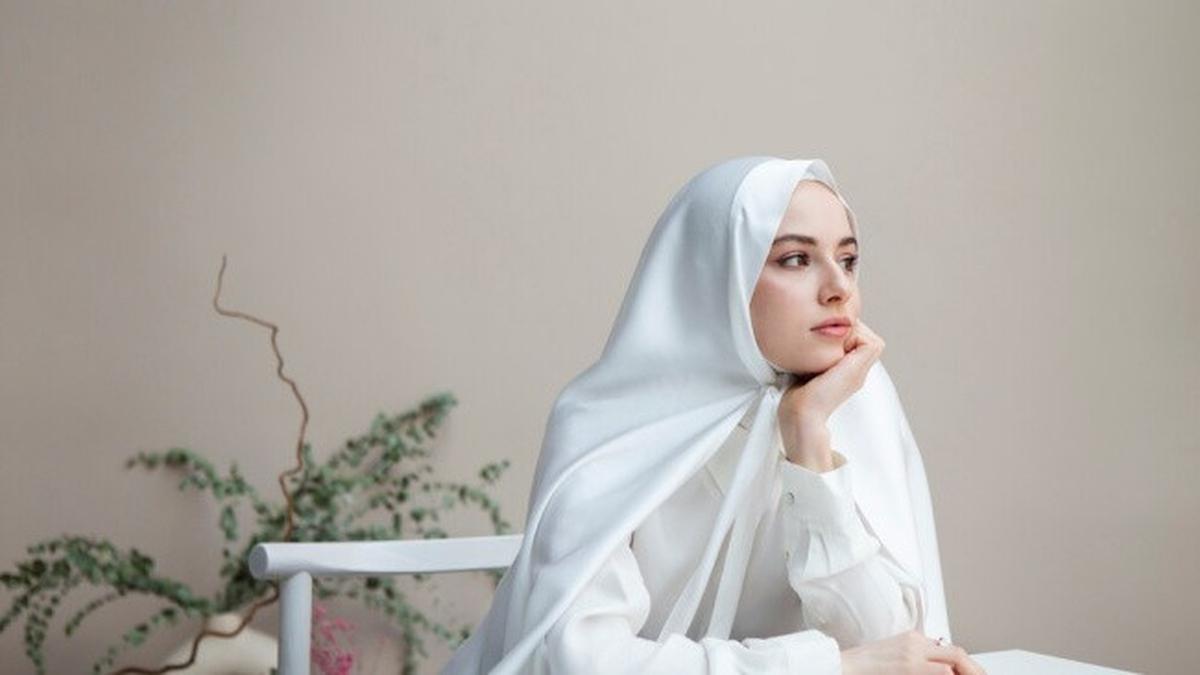 7 Inspirasi Model Gamis Elegan dan Mewah yang Cocok Dipakai ke Berbagai Acara, Siap Pancarkan Keanggunamu