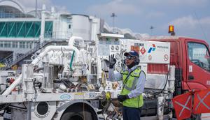 PT Pertamina Patra Niaga, memberikan penyesuaian harga khusus avtur. (Foto: Pertamina)