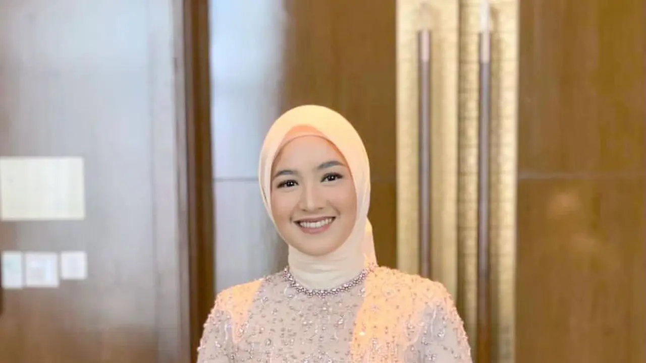 6 Pesona Seleb Kenakan Kebaya Nude yang Menginspirasi, dari Aaliyah Massaid, Fuji An, hingga Anya Geraldine