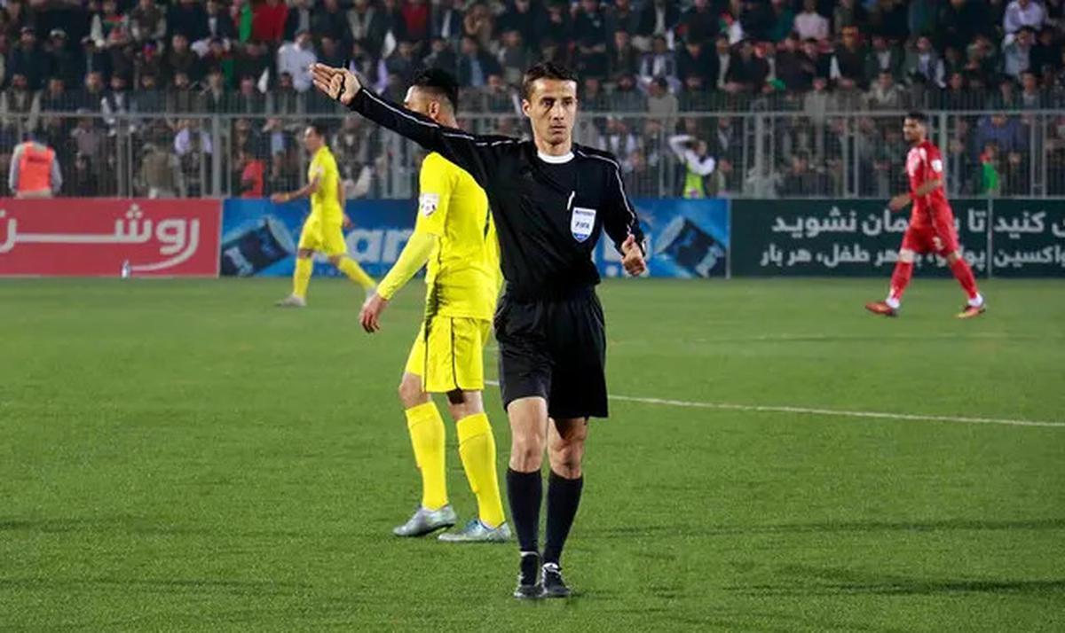 3 Wasit yang Dianggap Bantu Lawan Timnas Indonesia: Nasrullo Kabirov sampai Ahmed Al Kaf, Namanya Ditandain Netizen