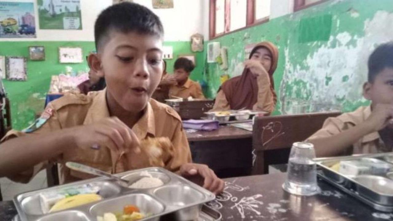 Strategi Adaptif Program Makan Bergizi Gratis Perkuat Ekonomi Rakyat dan Jaga Fiskal Nasional