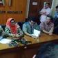 Ketua KPAI Asrorun Ni'am Sholeh bicara soal grup pedofil di Facebook, Selasa (21/3/2017). (Putu Merta Surya Putra/Liputan6/com)