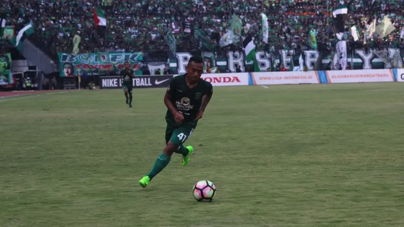 Penyerang Persebaya Surabaya, Irfan Jaya (Foto: Dimas Angga/ Liputan6.com)