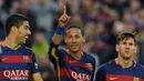 Trio MSN Barcelona, Luis Suarez, Neymar, dan Lionel Messi. Salah satu dari Neymar dan Messi berpotensi dilepas Barcelona.  (AFP/Lluis Gene)
