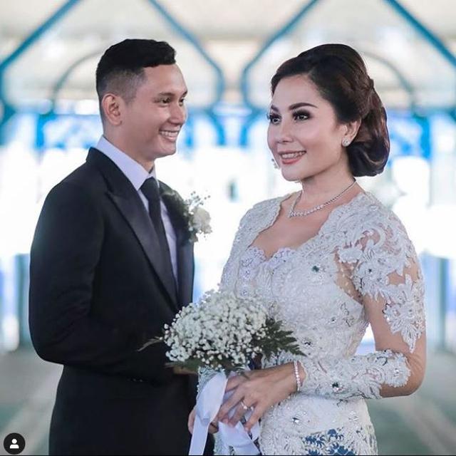 Cerita Cinta Emma Waroka Yang Nikahi Bagoes Soeharto Beda Usia 18 Tahun Showbiz Liputan6 Com