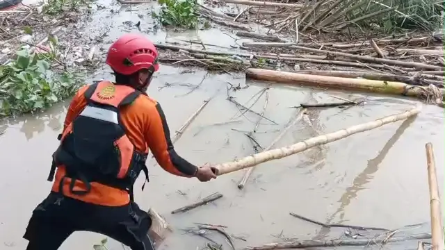 Operasi pencarian terhadap seorang remaja perempuan yang dilaporkan hanyut di Sungai Ular, Desa Denai Kuala, Deli Serdang. (Dok. Istimewa)