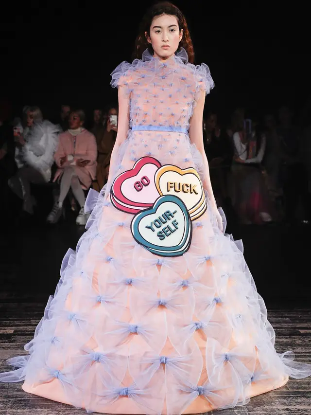 Gaun unik Victor & Rolf