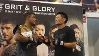 Petarung asal Brasil, Alex Silva, berniat mempertahankan gelar Juara Dunia kelas Jerami (Strawweight) dalam pertarungan melawan wakil Jepang, Yoshitaka Naito. (Bola.com/Zulfirdaus Harahap)