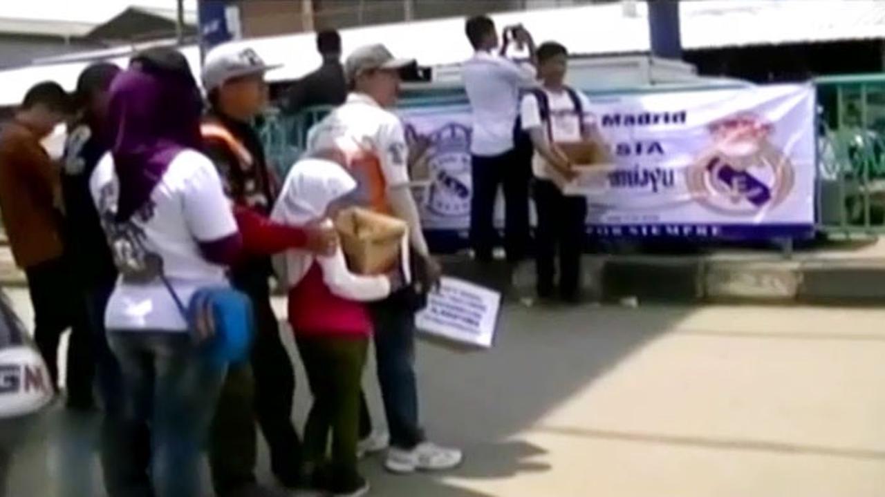 (lip6 Pagi) Bantu Longsor