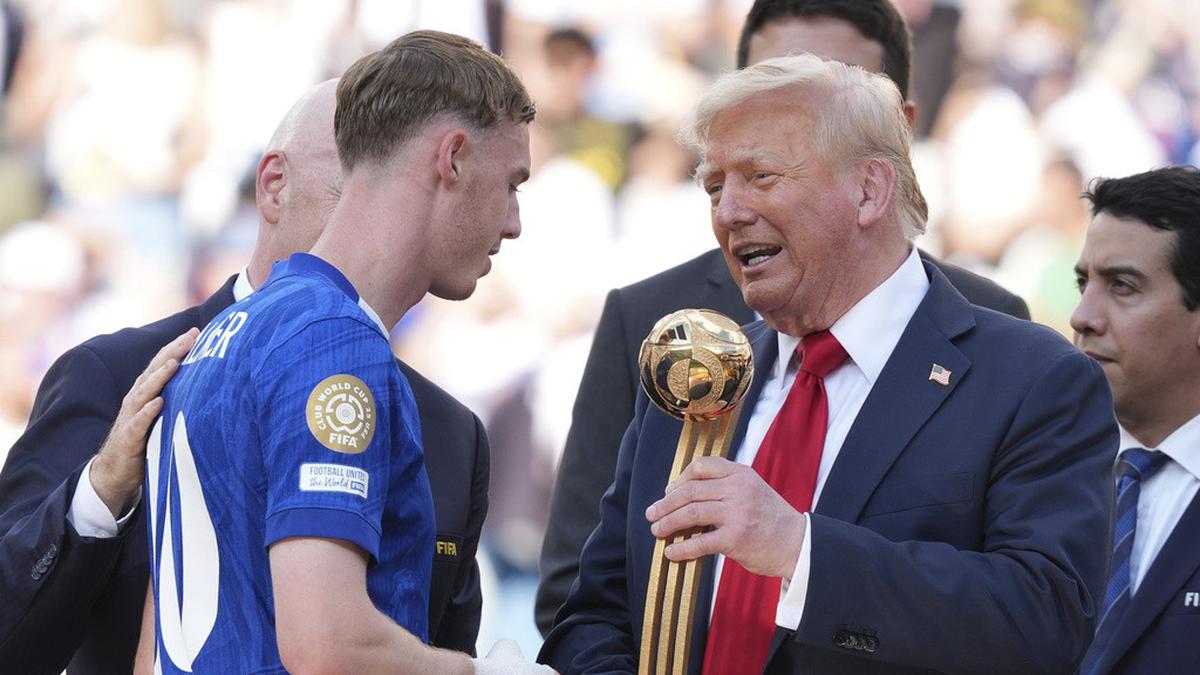 Ringkasan Final CWC 2025: Ditunda 8 Menit, President Trump, Cole Palmer Menggila, dan Chelsea Kantongi Rp2,5 Triliun