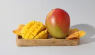 How to Peel a Mango in 3 Ways and How to Cut It