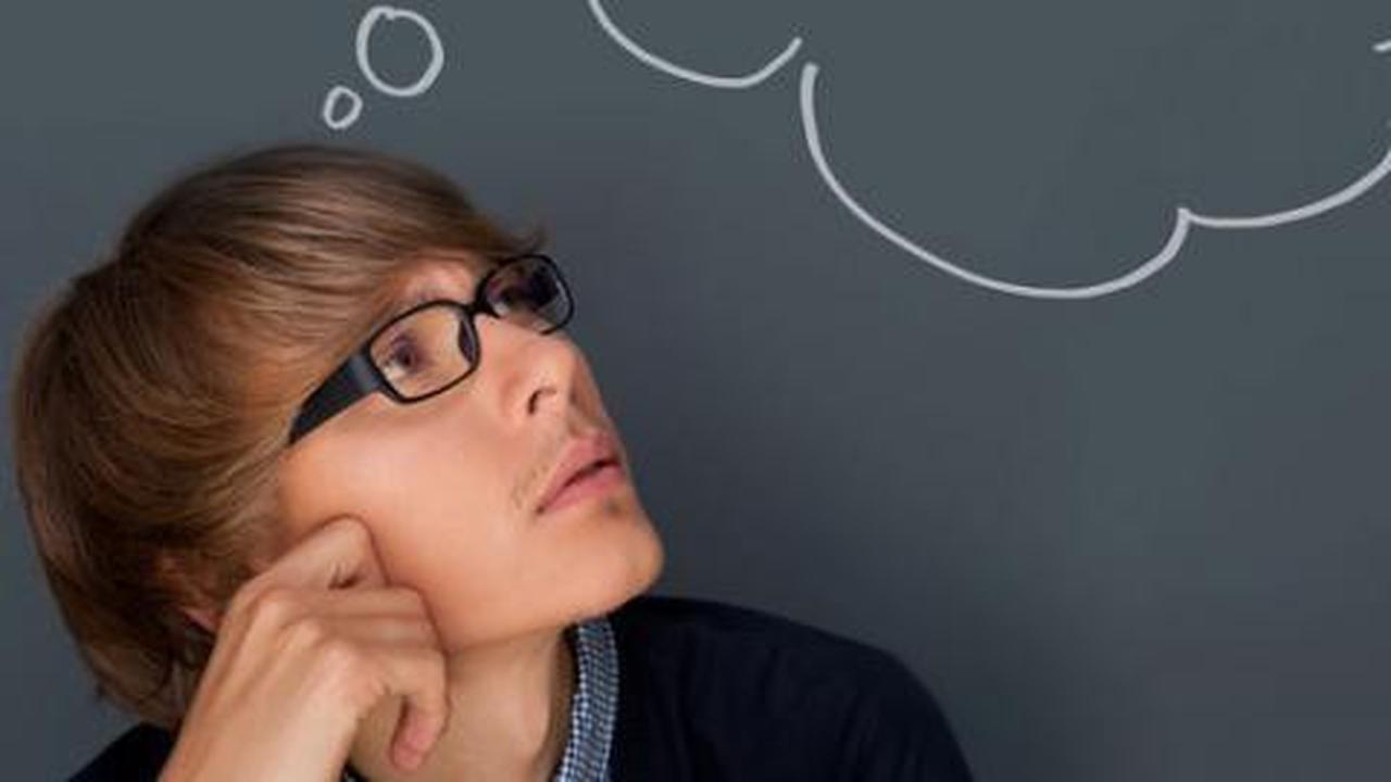 Mengapa orang bilang 'Hmm' saat berpikir?