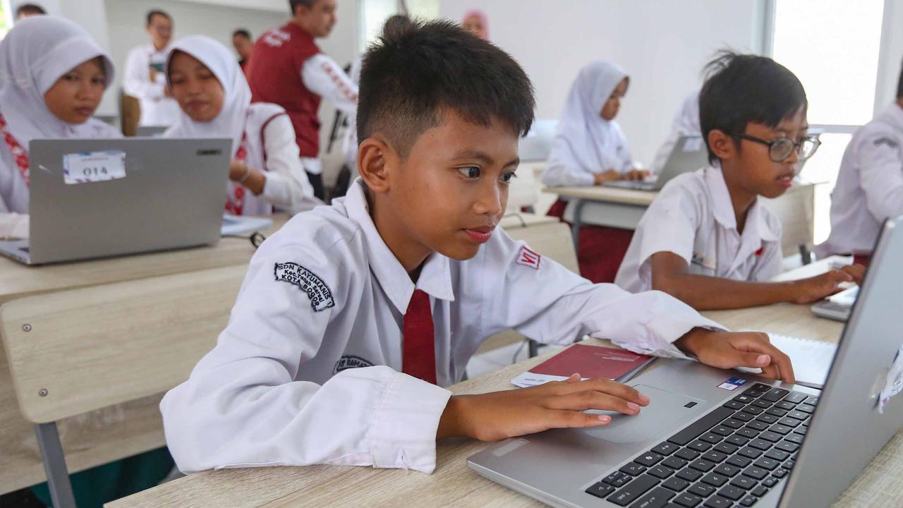 FOTO: Hari Pertama Penuh Semangat di Sekolah Rakyat