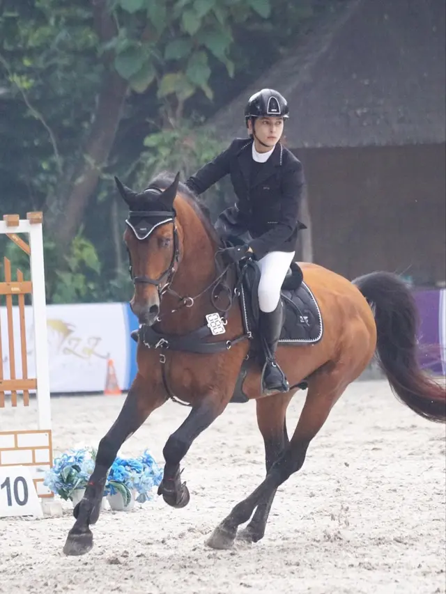 [Fimela] Nabila Syakieb