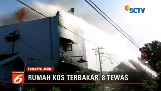 Kebakaran ini baru bisa dipadamkan setelah Dinas Kebakaran Kota Surabaya mengerahkan tujuh mobil pemadam kebakaran.