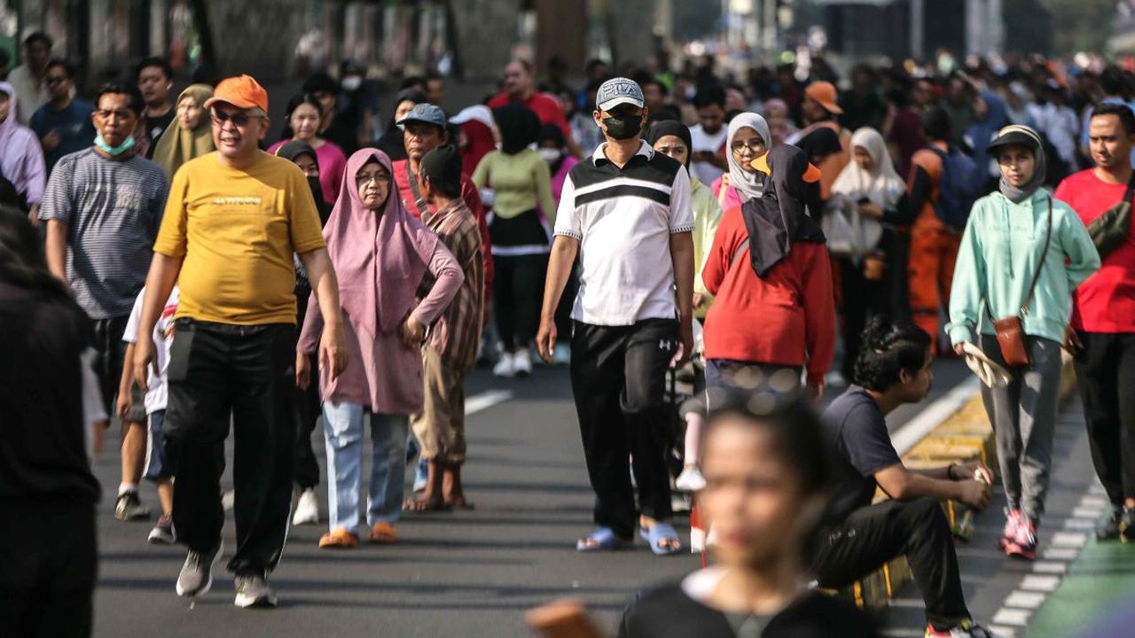 Seperti misalnya aktivitas olahraga saat hari bebas kendaraan bermotor di kawasan Bundaran HI ini.

Terpantau banyak warga kembali menggunakan masker untuk mencegah ataupun meminimalisir udara tak sehat terhirup.