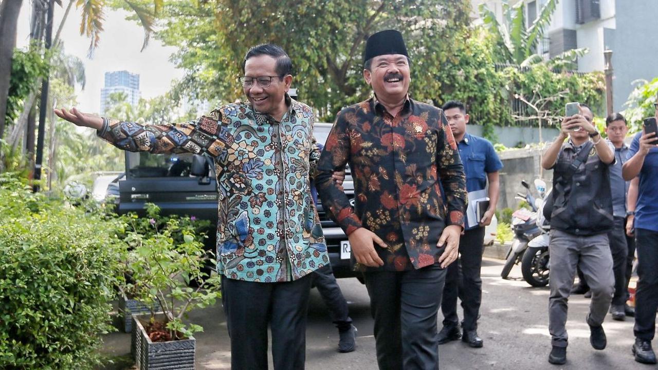 Sebelumnya, Mahfud mengatakan Hadi Tjahjanto merupakan sosok teman kerja yang baik dan profesional.
