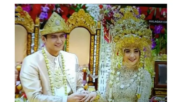 Bersentuhan Pertama Kali, Ini 6 Momen Bahagia Ria Ricis dan Teuku Ryan Usai Akad