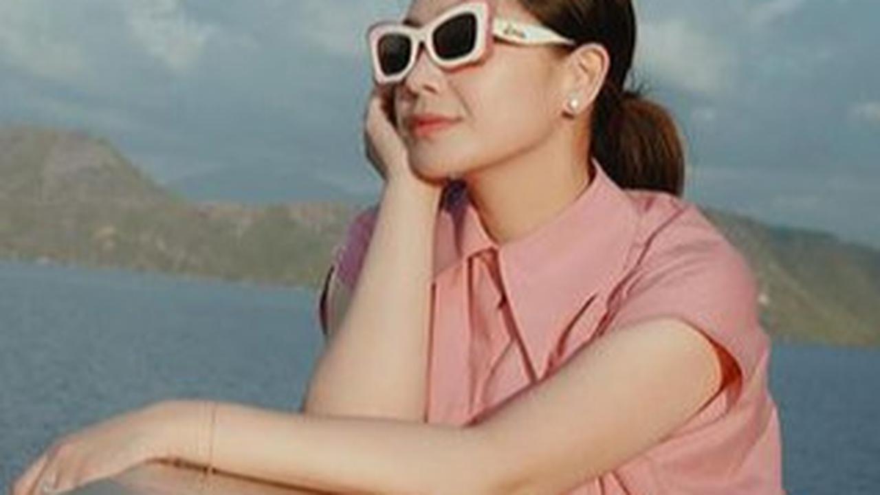 Potret Nagita Slavina Pakai Dress Pink Liburan di Labuan Bajo, Dipuji Makin Cantik dengan Aura Bersinar