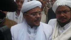 Akhirnya, Rizieq Shihab memenuhi panggilan Polda Jawa Barat untuk melanjutkan pemeriksaan terkait kasus dugaan penistaan lambang negara. Kali ini, Rizieq diperiksa sebagai tersangka dalam kasus tersebut. Rizieq membawa tesis tentang Pengaruh Pancasil...