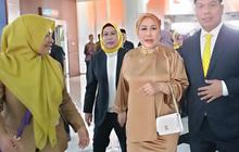 Ingat Eks Gubernur Banten Ratu Atut Chosiyah? Ini Potret Terbarunya Tetap Kece & Glowing Hadiri Pelantikan DPRD