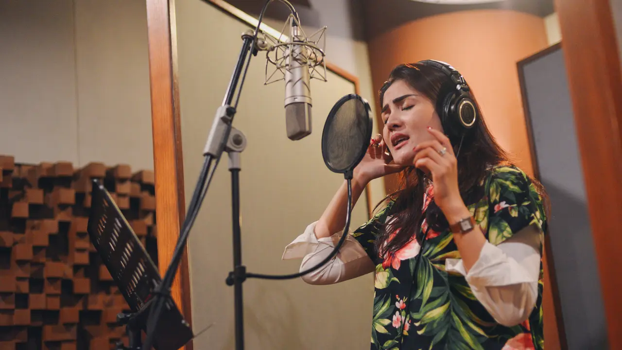 Nindy Ayunda