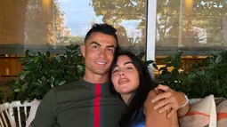 Cristiano Ronaldo & Georgina Rodriguez Resmi Menikah