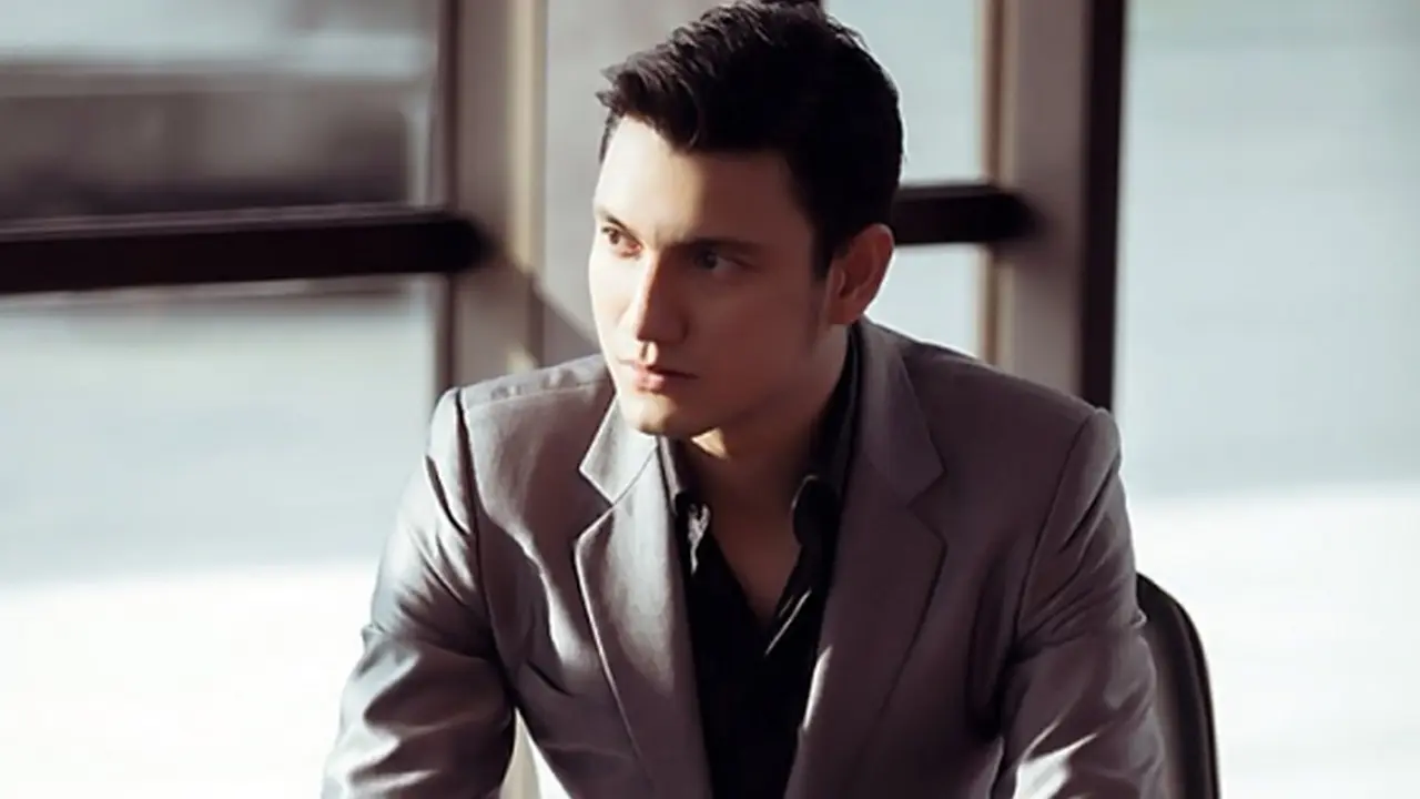 Christian Sugiono 