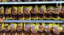 Salah satu merek minyak goreng yang dipajang di sebuah supermarket kawasan Jakarta, Jumat (25/3/2022). Sempat mengalami kekosongan stok, saat ini minyak goreng sudah kembali normal di supermaket dengan harga 2 liter mulai dari Rp 36 ribu - Rp45 ribu tergantung merek. (Liputan6.com/Johan Tallo)