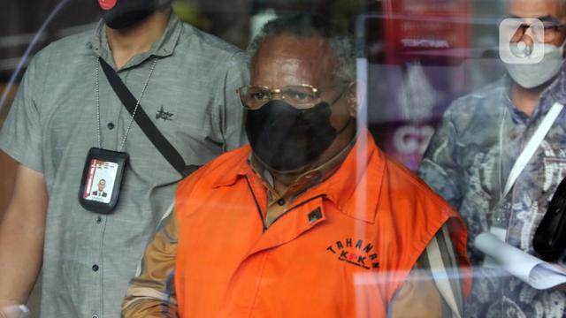 KPK Kembali Periksa Eltinus Omaleng Terkait Kasus Korupsi Pembangunan Gereja di Papua