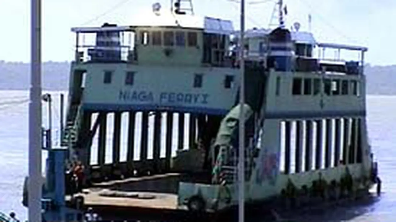 200704dFerry.jpg