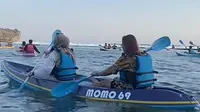 Asyiknya Wisata Main Kano di Pantai Sadranan Yogyakarta Cuma Rp40 Ribuan