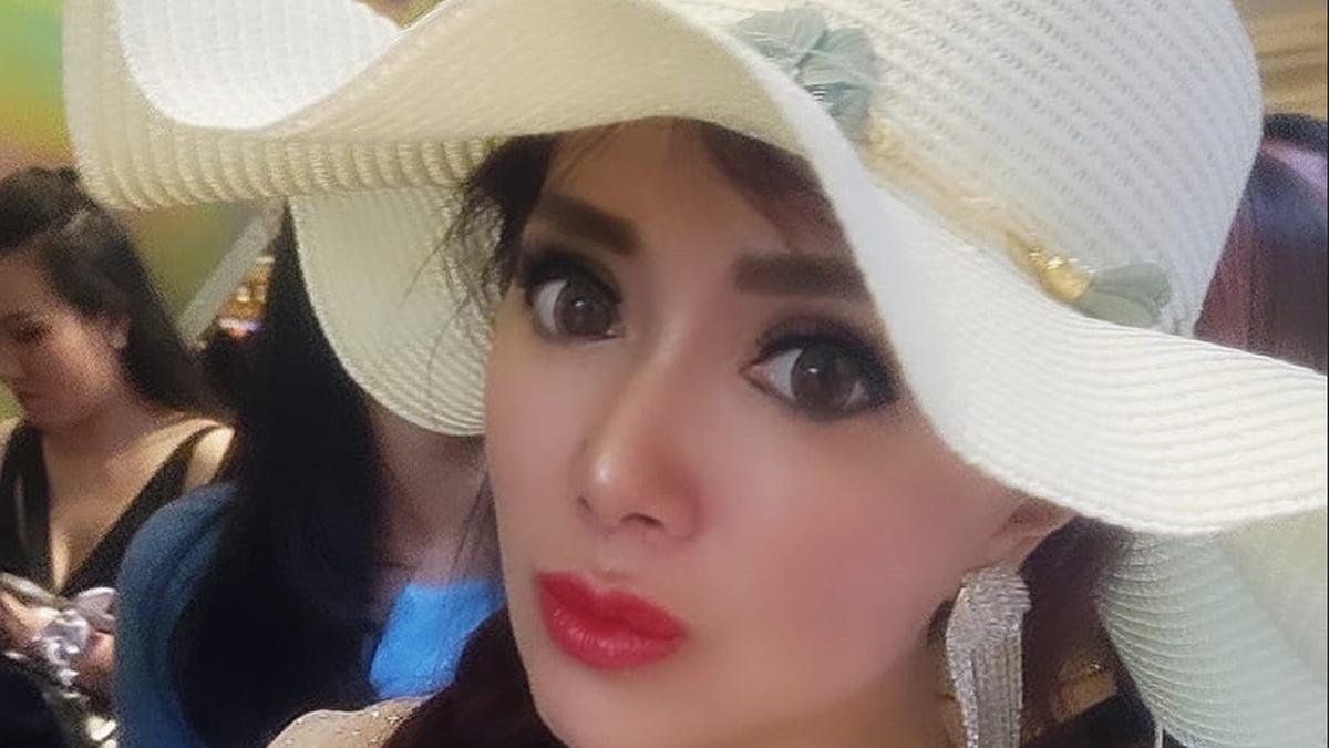 Komposer Lagu Tenda Biru Ciptakan Lagu Untuk Penyanyi Dinah Yong ...