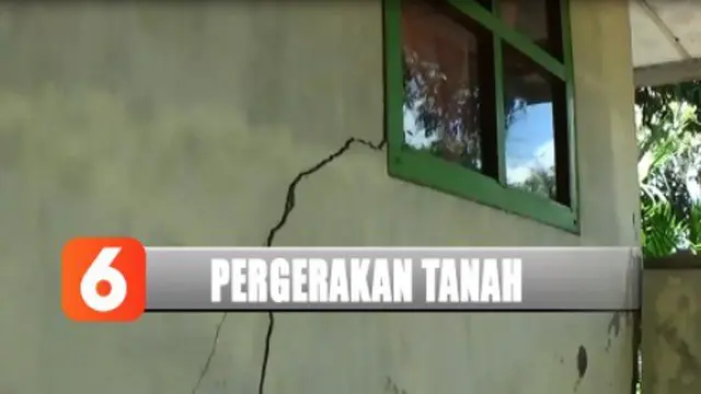 Warga pun khawatir rumah sesaat roboh jika dilanda hujan deras di musim penghujan nanti.