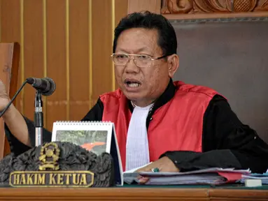 Hakim tunggal Zuhari menolak gugatan praperadilan yang diajukan penyidik KPK, Novel Baswedan pada sidang putusan praperadilan terkait penangkapan dirinya di Pengadilan Negeri Jakarta Selatan, Selasa (9/6/2015).  (Liputan6.com/Yoppy Renato)